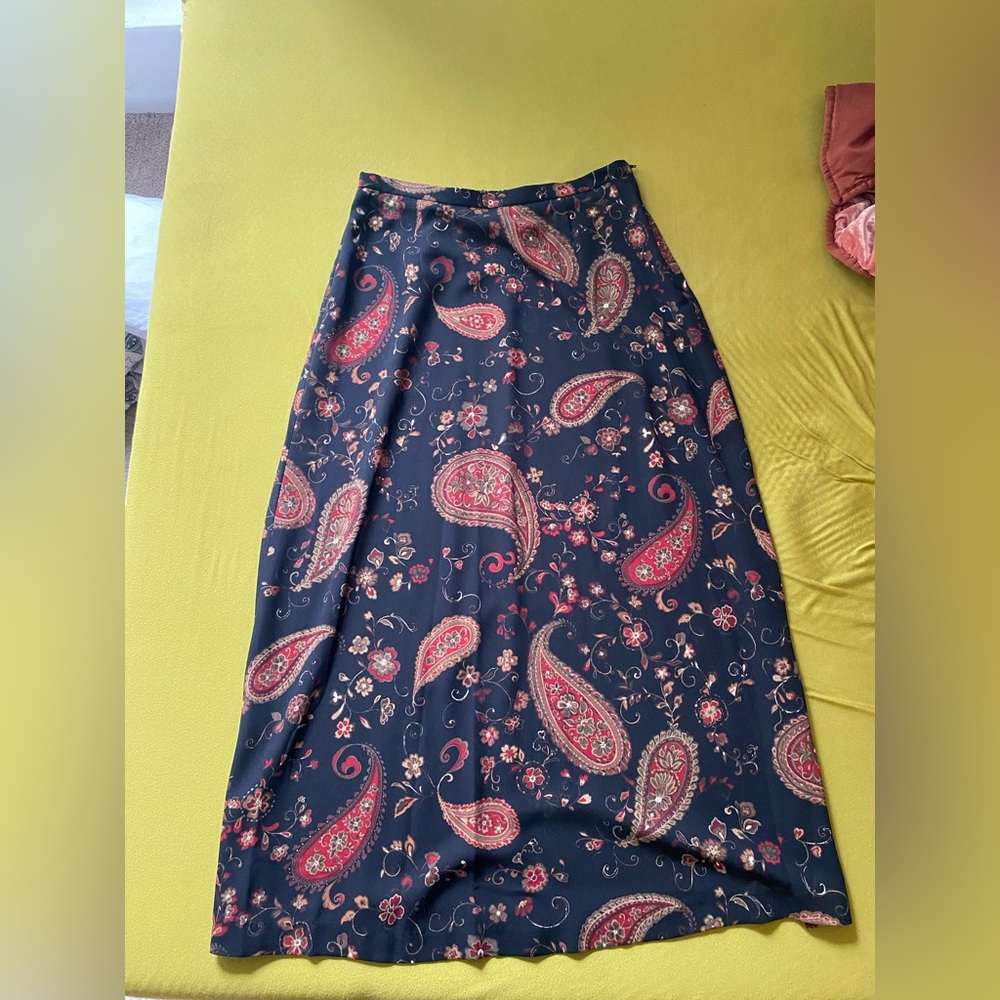 Paisley floral maxi skirt. Vintage but in great condition! Size 12